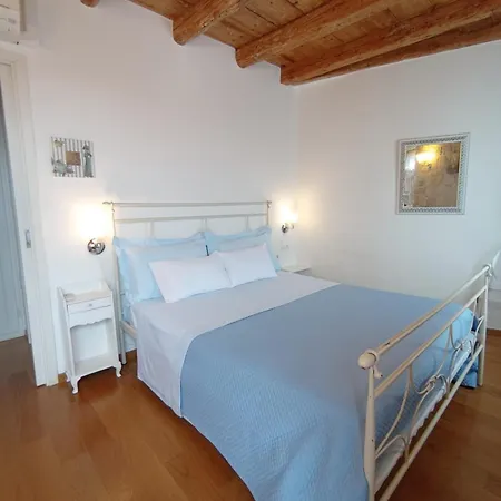 Casa Azzurra Apartment *