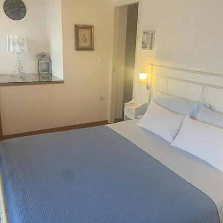 Casa Azzurra - Free Parking Apartment